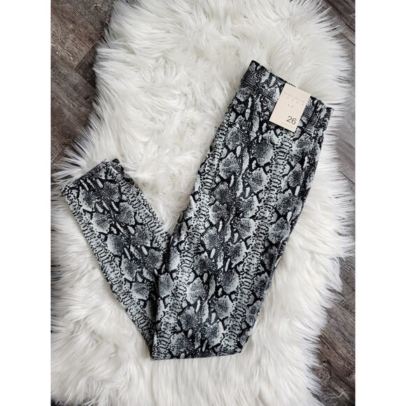 NWT ALICE & OLIVIA High Rise Skinny Jeans - 26 waist. - Picture 6 of 15